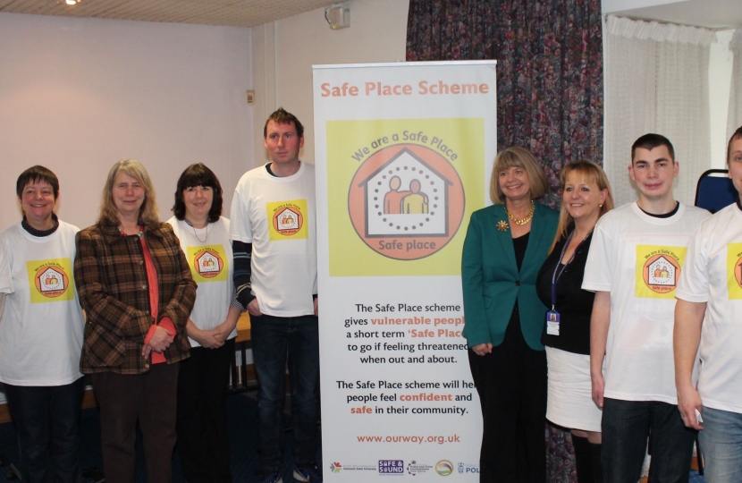 Picture caption (l-r): Wychavon District Council leader Linda Robinson, Harriett Baldwin MP and West Mercia Police Deputy Police and Crime Commissioner Tracey Onslow attend the launch of the Pershore Safe Places Scheme with volunteers. For media enquiries contact Edward Davies on 07595 584335. 